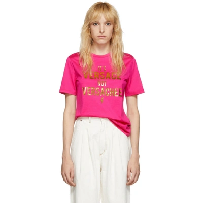 VERSACE 粉色“ITS VERSACE” T 恤