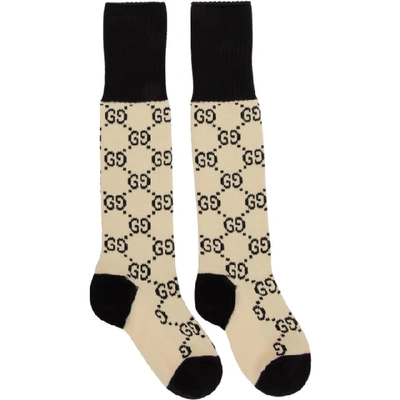 Shop Gucci Off-white And Black Gg Supreme Long Socks In 9260 Ivory