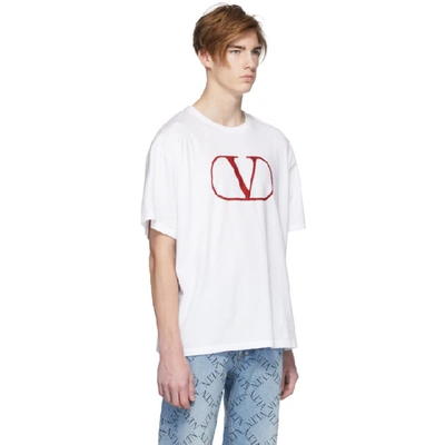 Shop Valentino White Vlogo T-shirt In A33whitered