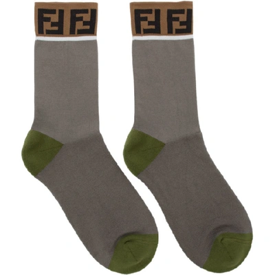 FENDI 灰色 AND 绿色“FOREVER FENDI”中筒袜