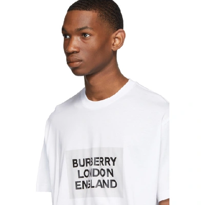 BURBERRY 白色“LONDON ENGLAND” T 恤