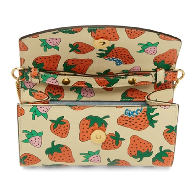 Shop Gucci Off-white Mini Zumi Strawberry Shoulder Bag In 9036 Ivory