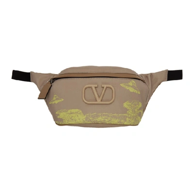 Shop Valentino Beige  Garavani Undercover Edition Vlogo Ufo Belt Bag In N1c Cammell