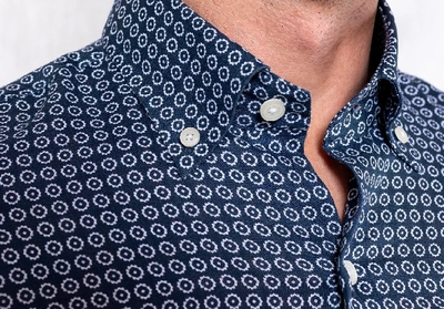 Shop Ledbury Men's Navy Blue Short Sleeve Windham Print Casual Shirt Classic Cotton/linen