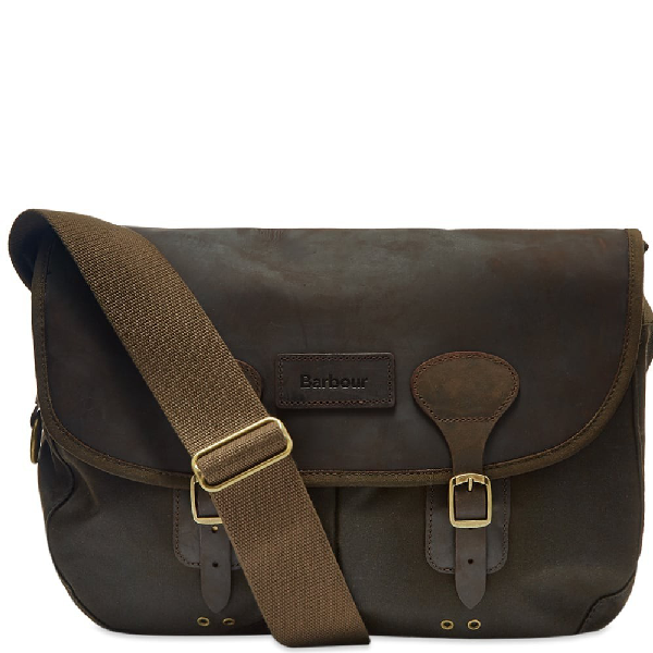 barbour wax cotton tarras messenger