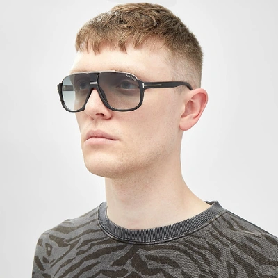 Landskab Som svar på automatisk Tom Ford Ft0335 Elliot Sunglasses In Black | ModeSens