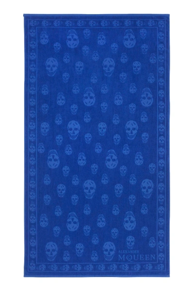 Shop Alexander Mcqueen Skull Beach Towel In Blue