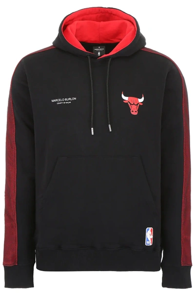 Shop Marcelo Burlon County Of Milan Chicago Bulls Hoodie In Black,red