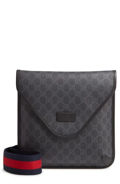 Shop Gucci Medium Gg Supreme Canvas Messenger Bag In Black