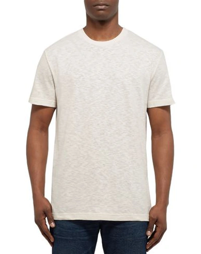 Shop Tod's T-shirts In Ivory