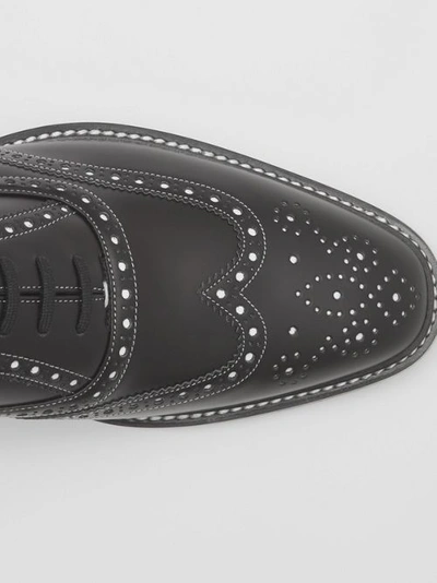 Shop Burberry D-ring Detail Two-tone Leather Oxford Brogues In Black/white