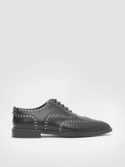 Shop Burberry D-ring Detail Two-tone Leather Oxford Brogues In Black/white