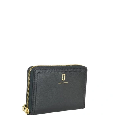 Shop Marc Jacobs Softshot Standard Wallet In Black