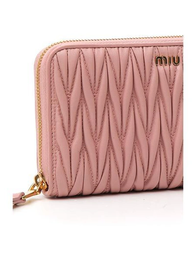 Shop Miu Miu Matelassé Zip Around Wallet In Pink