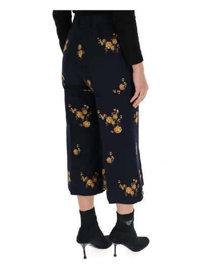 Shop Gucci Floral Cropped Pants In Multi
