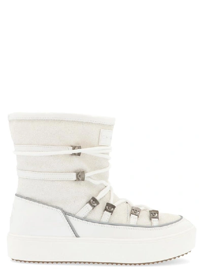 Shop Chiara Ferragni Glittered Effect Winking Eye Appliqué Detail Ankle Snow Boots In White