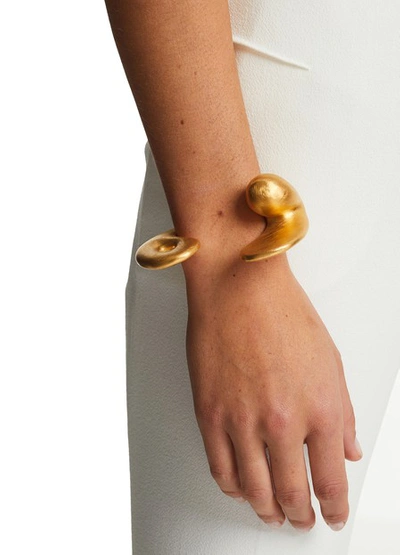 Shop Maison Rabih Kayrouz Twist Bracelet In Brushed Yellow Gold