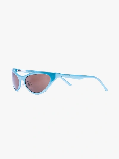 Shop Balenciaga Cat-eye-sonnenbrille In Blue