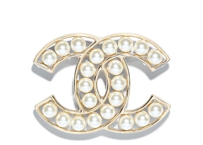 Pre-owned Chanel Glass Pearl Cc Brooch Gold