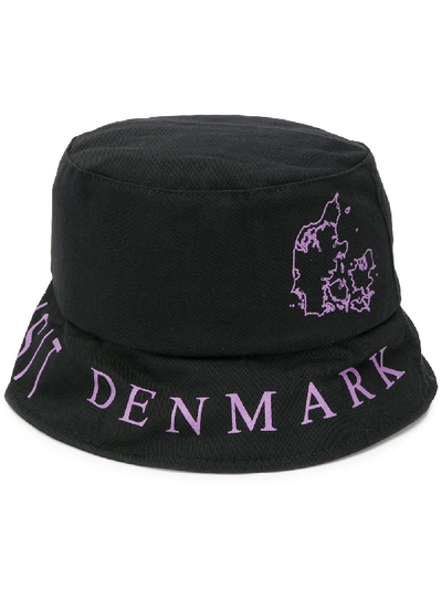 Shop Han Kjobenhavn Visit Denmark Bucket Hat In 黑色