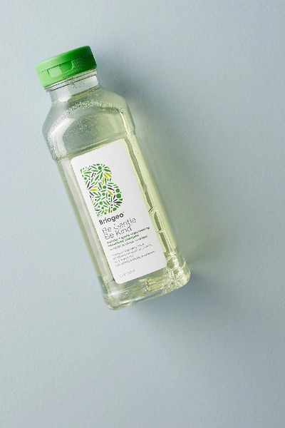 Shop Briogeo Be Gentle, Be Kind Matcha + Apple Replenishing Superfood Shampoo In Green