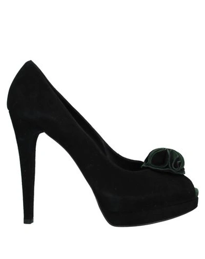 Shop Stuart Weitzman Pumps In Black