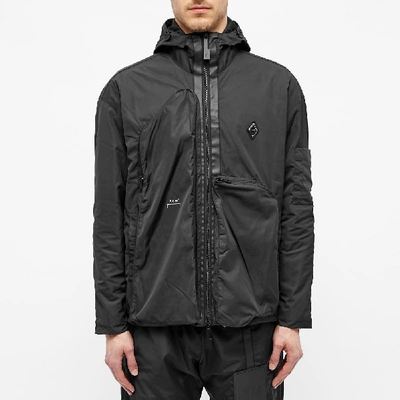 A cold wall passage top jacket