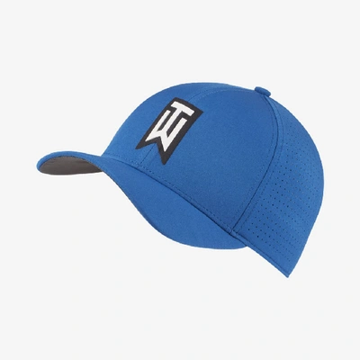 Shop Nike Tw Aerobill Classic 99 Fitted Golf Hat In Gym Blue
