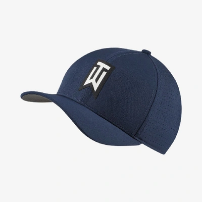 Shop Nike Tw Aerobill Classic 99 Fitted Golf Hat In Obsidian