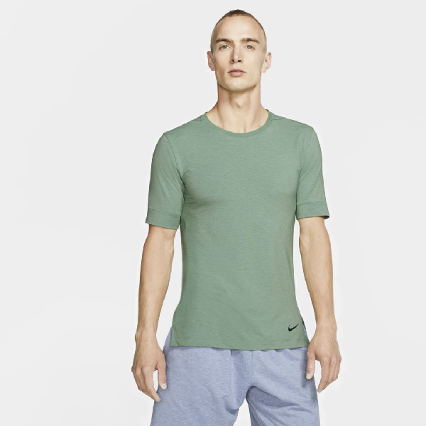 nike yoga t shirt mens