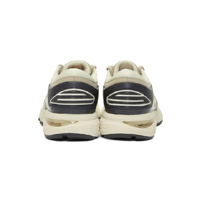 ASICS 灰白色 AND 灰色 REIGNING CHAMP 联名 GEL-KAYANO 25 运动鞋