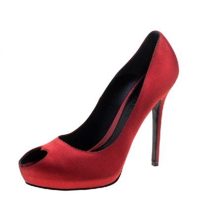 Pre-owned Alexander Mcqueen Red Satin Heart Peep Toe Pumps Size 41