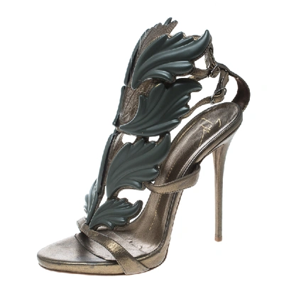 Pre-owned Giuseppe Zanotti Olive Green Leather Argent Metal Wing Embellished Strappy Sandals Size 37