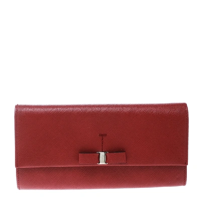 Pre-owned Ferragamo Red Leather Vara Bow Continental Wallet