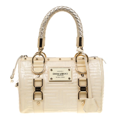 Pre-owned Versace Off White Quilted Patent Leather Small Snap Out Of It Satchel