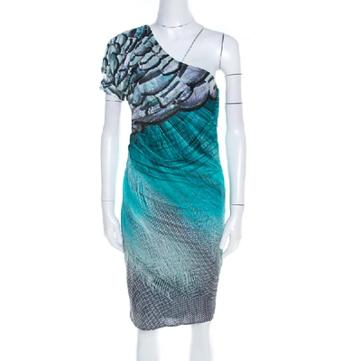 Pre-owned Roberto Cavalli Green Feather Print Asymmetric Sleeve Draped Sheath Dress M