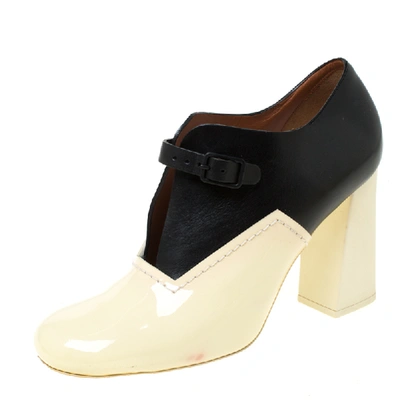 Pre-owned Celine Cream/black Patent Leather V Neck Buckle Strap Booties Size 39