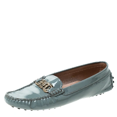 Pre-owned Tod's Grey Patent Leather Chain Detail Slip On Loafers Size 39.5