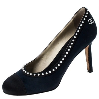 Pre-owned Chanel Navy Blue/black Satin Cc Pearl Embellished Pumps Size 38