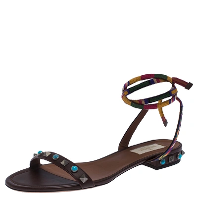 Pre-owned Valentino Garavani Multicolor Leather Rockstud Rolling Ankle Wrap Flat Sandals Size 37