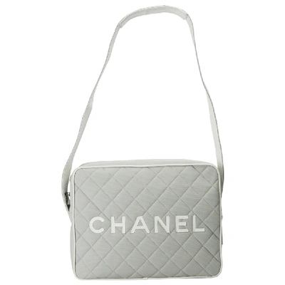 Pre-owned Chanel Light Grey/white Quilted Canvas And Leather Messenger Bag