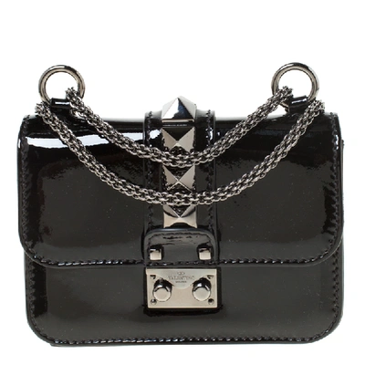 Pre-owned Valentino Garavani Black Patent Leather Rockstud Mini Glam Lock Shoulder Bag