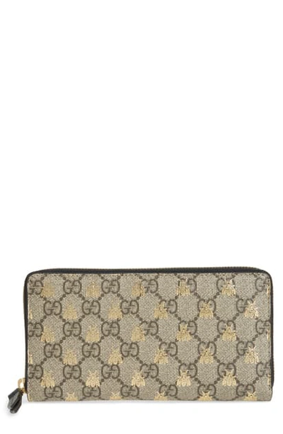 Shop Gucci A Bee Gg Zip-around Wallet In Beige Ebony Oro/ Nero