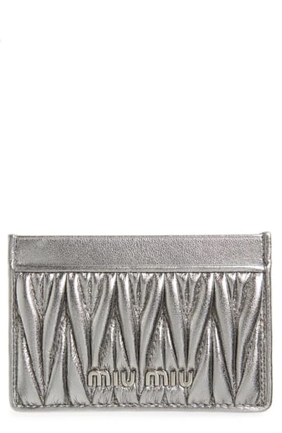 Shop Miu Miu Matelasse Card Case In Cromo