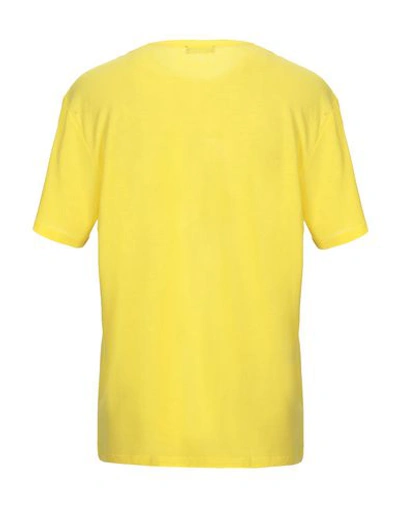Shop Roberto Collina T-shirts In Yellow