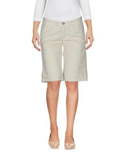 Shop Fred Perry Bermudas In Beige