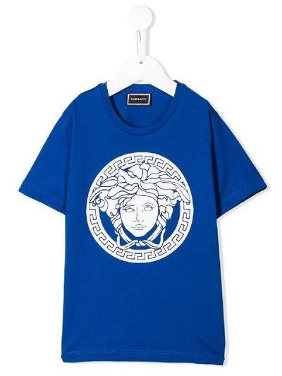 Shop Young Versace Logo Print T-shirt In Blue