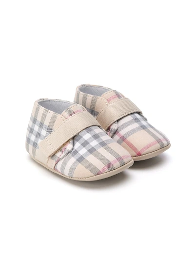 Shop Burberry Signature Check Pattern Pre-walkers In Neutrals