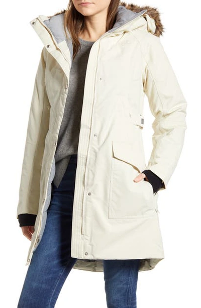 The North Face Outer Boroughs Faux Fur Trim 550 Fill Power Down Parka In  Vintage White | ModeSens