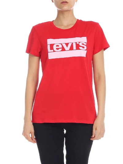 Shop Levi's T-shirt In Red With Maxi Logo